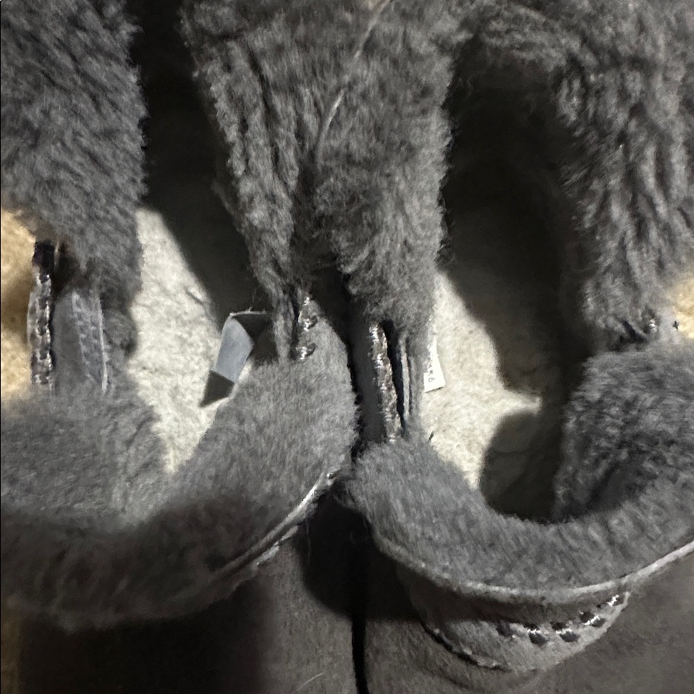 UGG Women's Gray Suede Ankle Boots - Picture 7 of 9